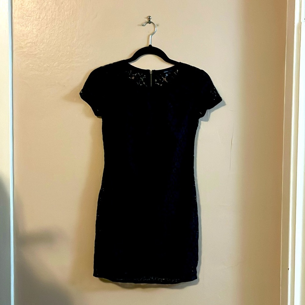 Aritzia Talula Black Lace Short Sleeve Sheath Shift Dress XXS